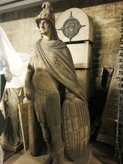 Escultura Minerva.jpg
